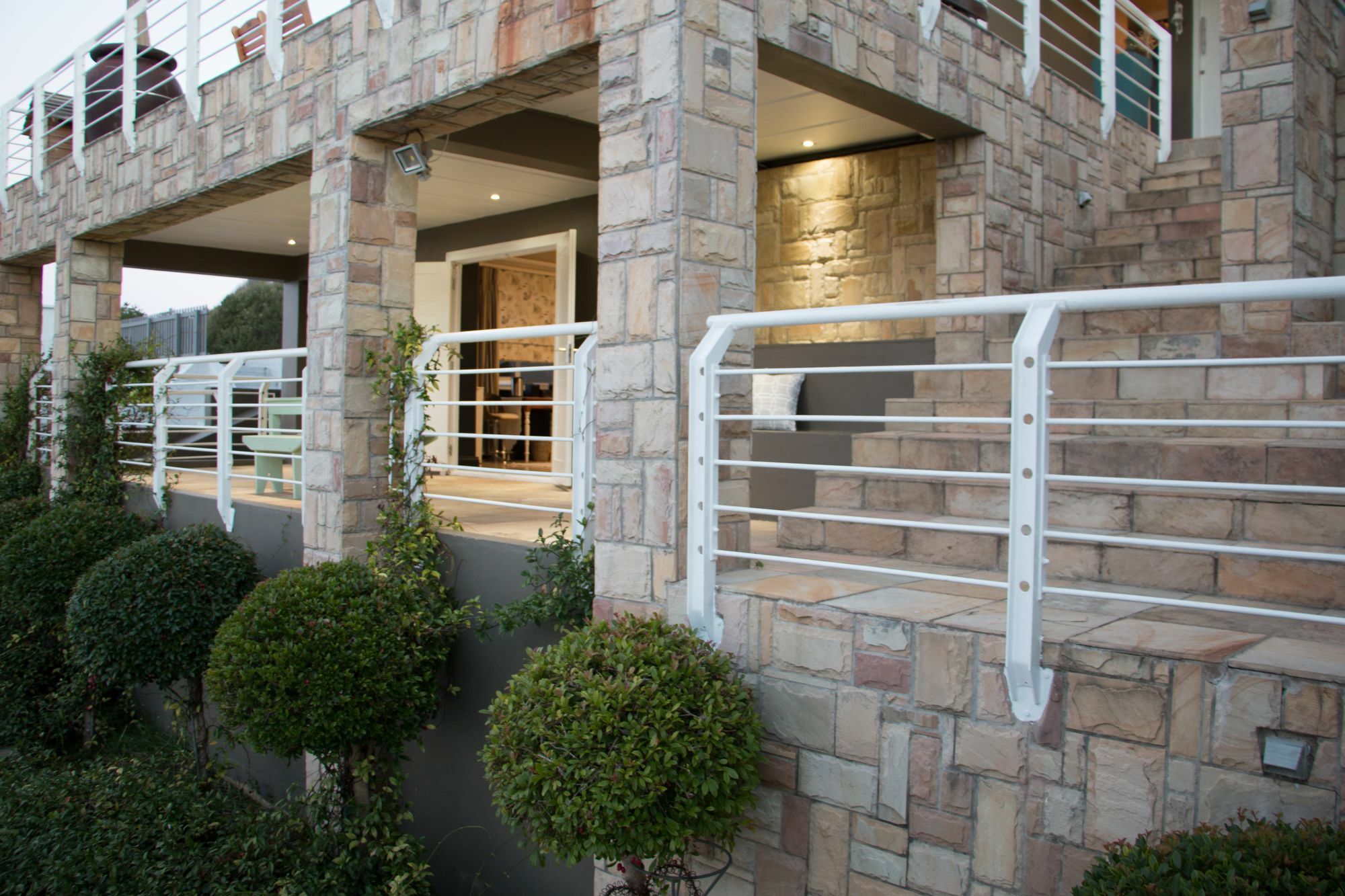 4 On Montagu Accommodation Mossel Bay Exterior photo