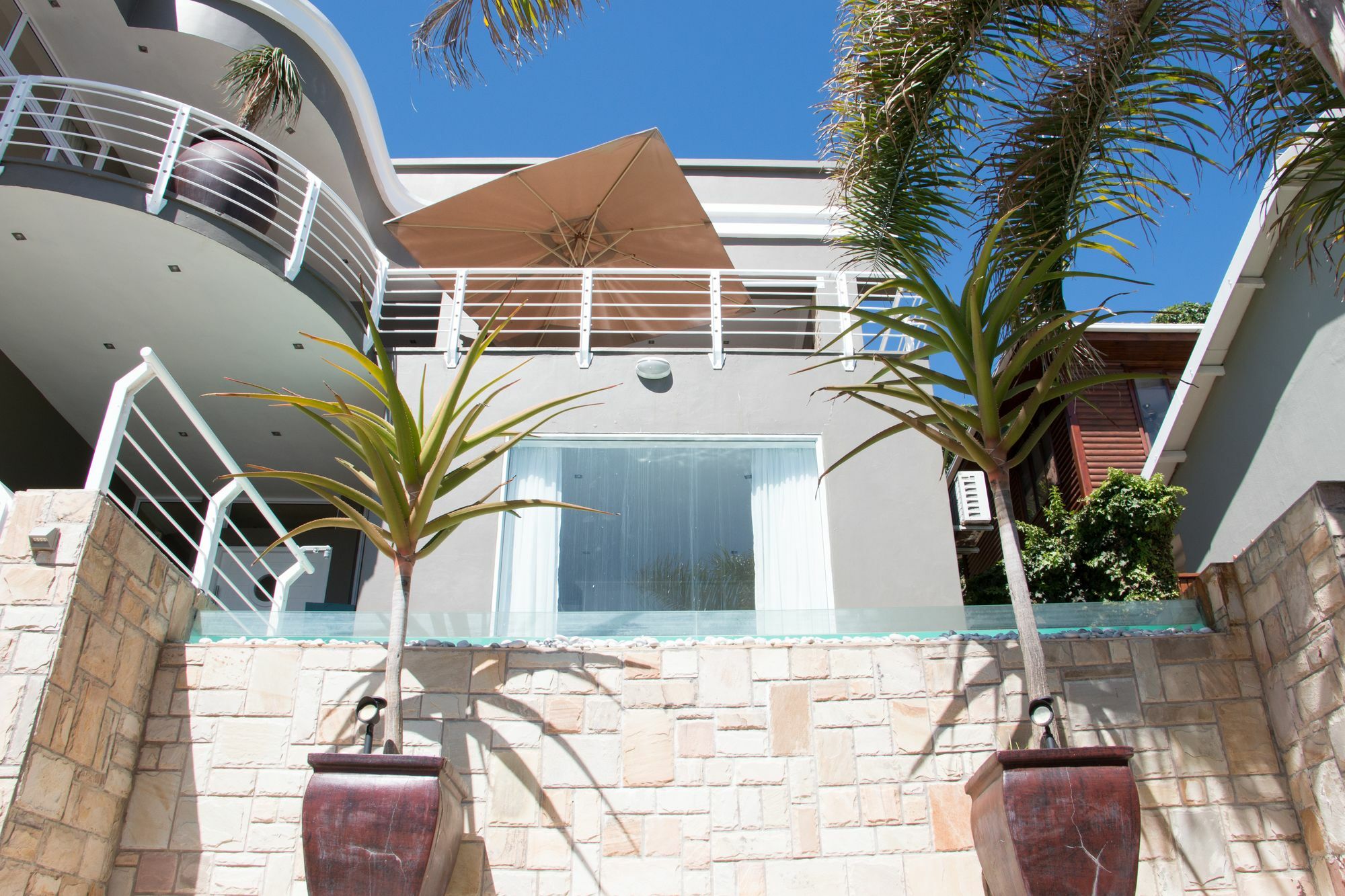 4 On Montagu Accommodation Mossel Bay Exterior photo