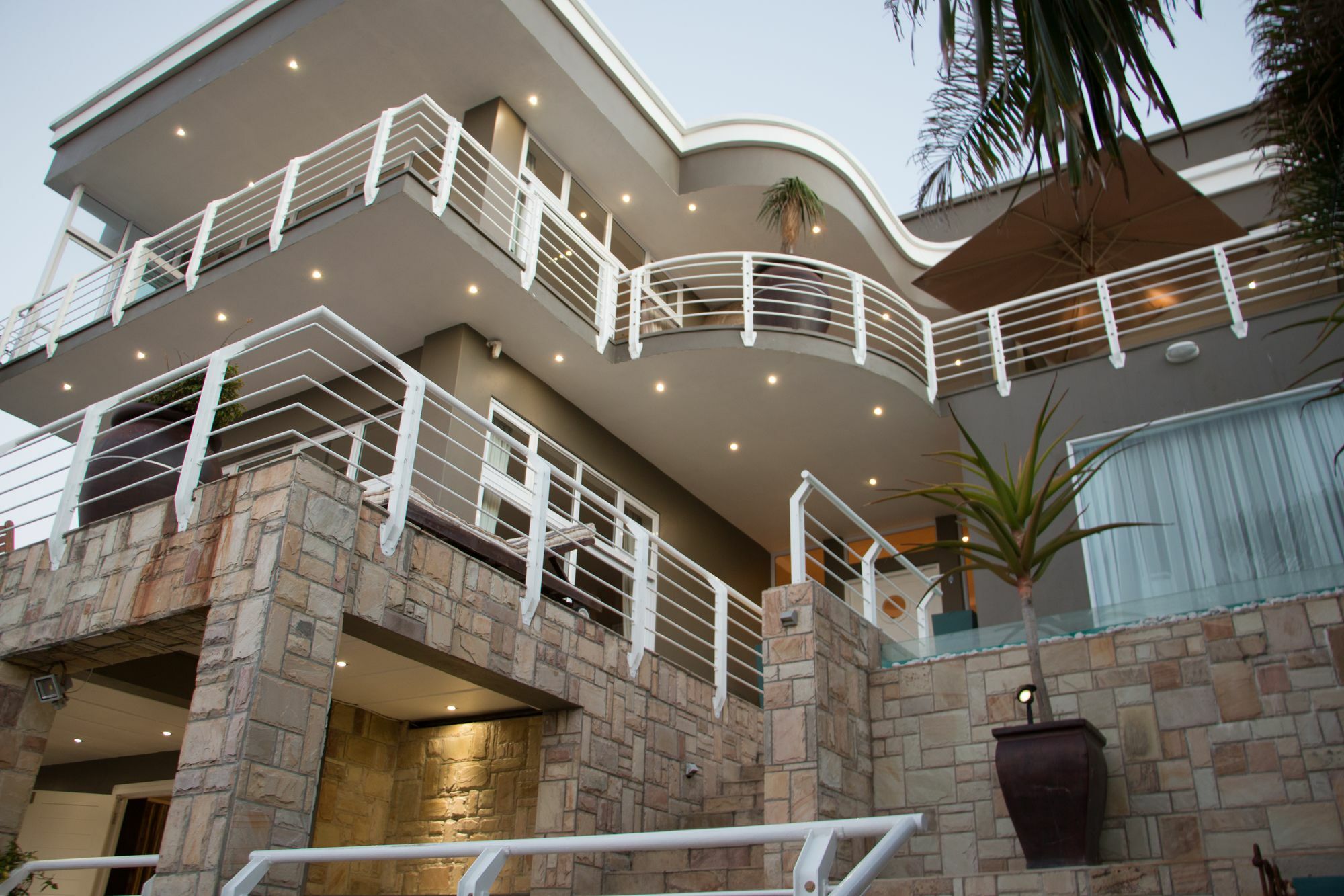 4 On Montagu Accommodation Mossel Bay Exterior photo