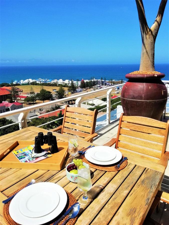 4 On Montagu Accommodation Mossel Bay Exterior photo